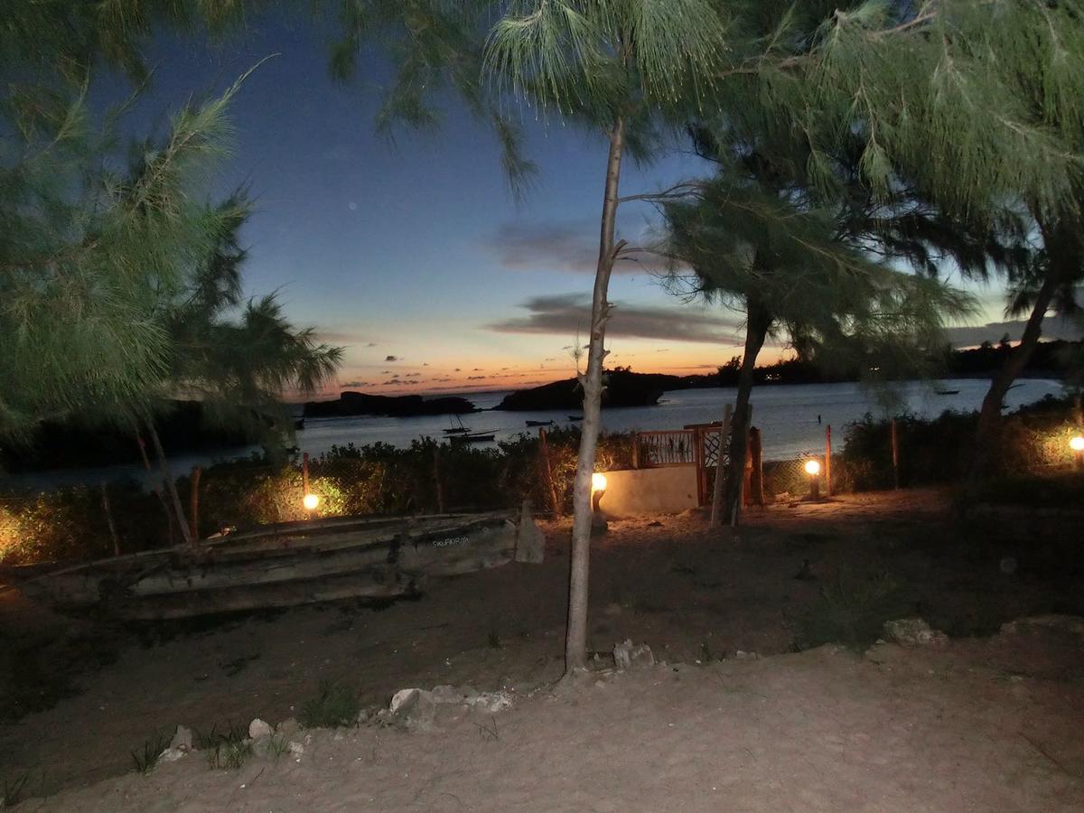 Sunset Beach Resort Watamu Exterior photo